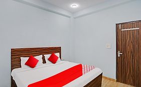 Super Hotel O Surya Gold Guest House